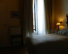 Hotel Entnea Suite 668 (Catania, Italy)