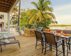 Koko talo/asunto 2-story Waterfront Condo Near Old Town + Pool And Boat Slip, Available Monthly (Key West, Amerikan Yhdysvallat)