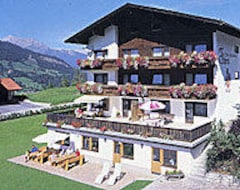 Apart Otel Ferienwohnungen Thöni (Arzl im Pitztal, Avusturya)