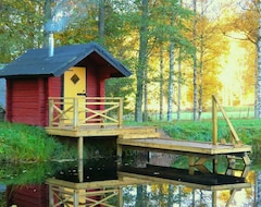 Hotel Renovated House, Sauna, Pond, Lake, Boat, Fishing, Bicycles, Chopped Wood (Holsbybrunn, Sweden)