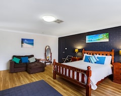 Nhà trọ Salamander Beach Accommodation (Nelson Bay, Úc)