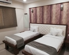 Khách sạn Hotel Vrushali Inn (Navi Mumbai, Ấn Độ)