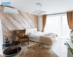 Toàn bộ căn nhà/căn hộ Apartment Alonisos Lux (Brasov, Romania)