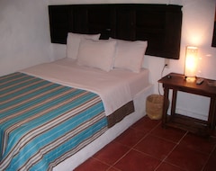 Khách sạn Ixtlan (Valle de Bravo, Mexico)