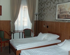Hotel Caesar Panzio (Pápa, Hungary)