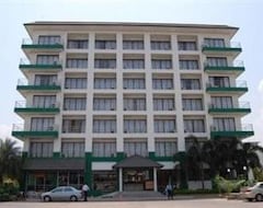 Khách sạn Maneerote Hotel (Surin, Thái Lan)