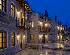 Otel Epoches Luxury Suites (Koryschades, Yunanistan)