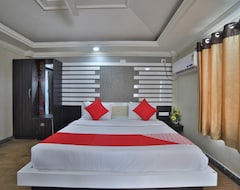 Oyo 41929 Hotel Loyal Residency (Jamnagar, Hindistan)