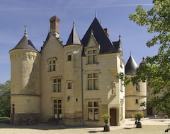 Hotel Domaine De Brou (Noyant-de-Touraine, France)
