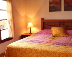 Khách sạn Hotel Faroazul RNT12633 (Santa Rosa de Cabal, Colombia)