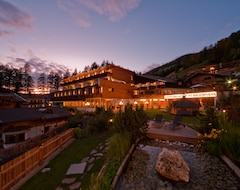 Khách sạn Alpenwellnesshotel St. Veit (Sexten, Ý)