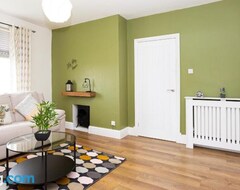 Toàn bộ căn nhà/căn hộ Rosehall View Apartment Bright And Spacious Up To 4 People (Coatbridge, Vương quốc Anh)