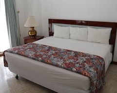 Hotel Suites Costa Blanca (Cancun, Mexico)