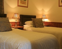 Bed & Breakfast The Crown Country Inn (Ludlow, Storbritannien)