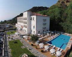 Hotel Total (Fuscaldo, Italia)