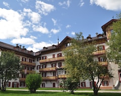 Apart Otel Villaggio Turistico Ploner (Toblach, İtalya)