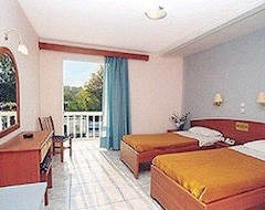 فندق Hotel Esperia (لاغاناس, اليونان)