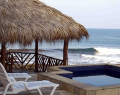 Khách sạn Miramar Surfcamp (La Paz Centro, Nicaragua)