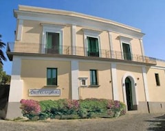 Hotel Savoia (Procida, Italy)