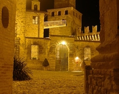 Otel Castello di Vigoleno (Vernasca, İtalya)