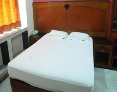 Hotel Saket (Chhindwara, India)