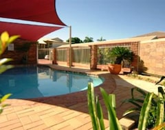 Khách sạn Cascade Motel In Townsville (Townsville, Úc)