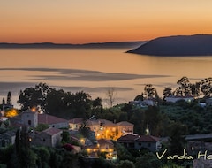 Vardia Hotel (Kardamili, Greece)