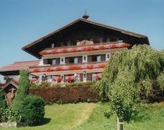 Hotel Stiedlbauerhof (Seeham, Austria)