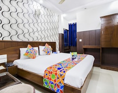 Hotel R Deluxe Couple Friendly Vaccinated Staff (Delhi, Indien)