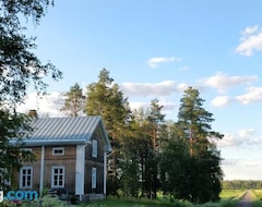 Toàn bộ căn nhà/căn hộ Harjukumpu, Hirsitalo Metsan Laidalla (Lestijärvi, Phần Lan)