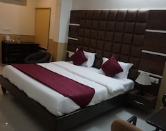 Khách sạn Capital O 2295 Hotel Razia Inn (Hissar, Ấn Độ)