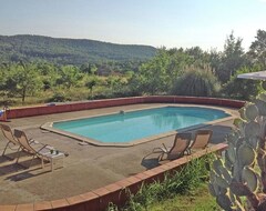 Cijela kuća/apartman Comfortable detached holiday home with large garden of around 1 ha and private pool (Villecroze, Francuska)