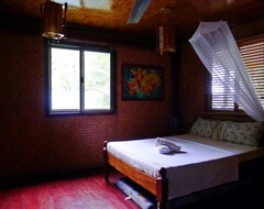 Entire House / Apartment La Salangane Caalan Beach Villa (El Nido, Philippines)
