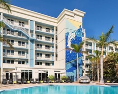 Hotel Fantastic Land And Sea Vacation! Comfy Unit, Beach, Pool, Gym (Key West, Sjedinjene Američke Države)