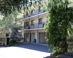Khách sạn Grosvenor Court Apartments (Hobart, Úc)
