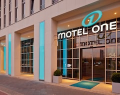 Hotel Motel One Berlin-Hauptbahnhof (Berlin, Germany)
