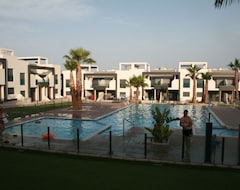 Casa/apartamento entero Oasis Beach - Luxurious Comfortable Apartment Near The Sea And Shops (La Zenia, España)