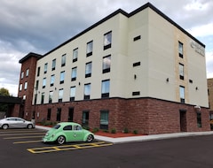 Khách sạn Cobblestone Hotel & Suites - Janesville (Janesville, Hoa Kỳ)