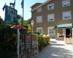Khách sạn Hostal de La Playa (Llanes, Tây Ban Nha)