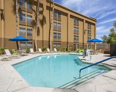Khách sạn Greentree Inn & Suites Phoenix Sky Harbor (Phoenix, Hoa Kỳ)