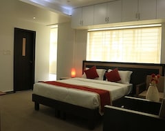 Khách sạn Hotel Roots Nest Malleswaram (Bengaluru, Ấn Độ)