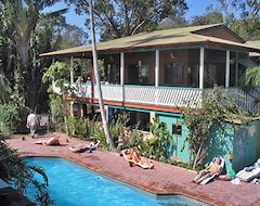Hotelli Arts Factory Lodge (Byron Bay, Australia)