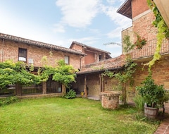 Toàn bộ căn nhà/căn hộ 3 Bedroom Accommodation In Aramengo (Aramengo, Ý)
