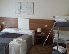 Khách sạn Hotel Mucciolini (Castrocaro Terme e Terra del Sole, Ý)