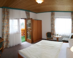 Familienhotel Steindl (Millstatt, Austria)