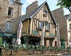 Otel Au Vieux Saint Sauveur (Dinan, Fransa)