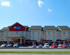 Hotel Comfort Inn & Suites adj to Akwesasne Mohawk Casino (Hogansburg, Sjedinjene Američke Države)