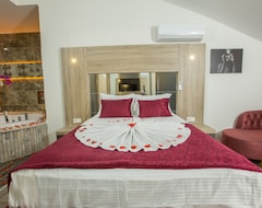 Elanis Suites Hotel (Antalya, Turquía)
