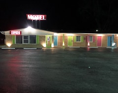 Hotel Laci's Country Inn (Knob Noster, USA)