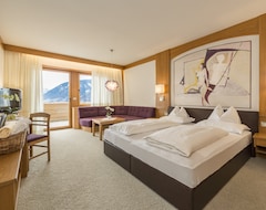Hotel Schwefelbad - Schenna Resort (Schenna, Italy)